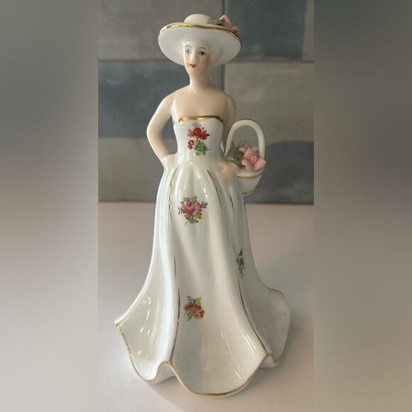 Vintage KPM Germany woman ceramic figurine - Picture 6 of 10